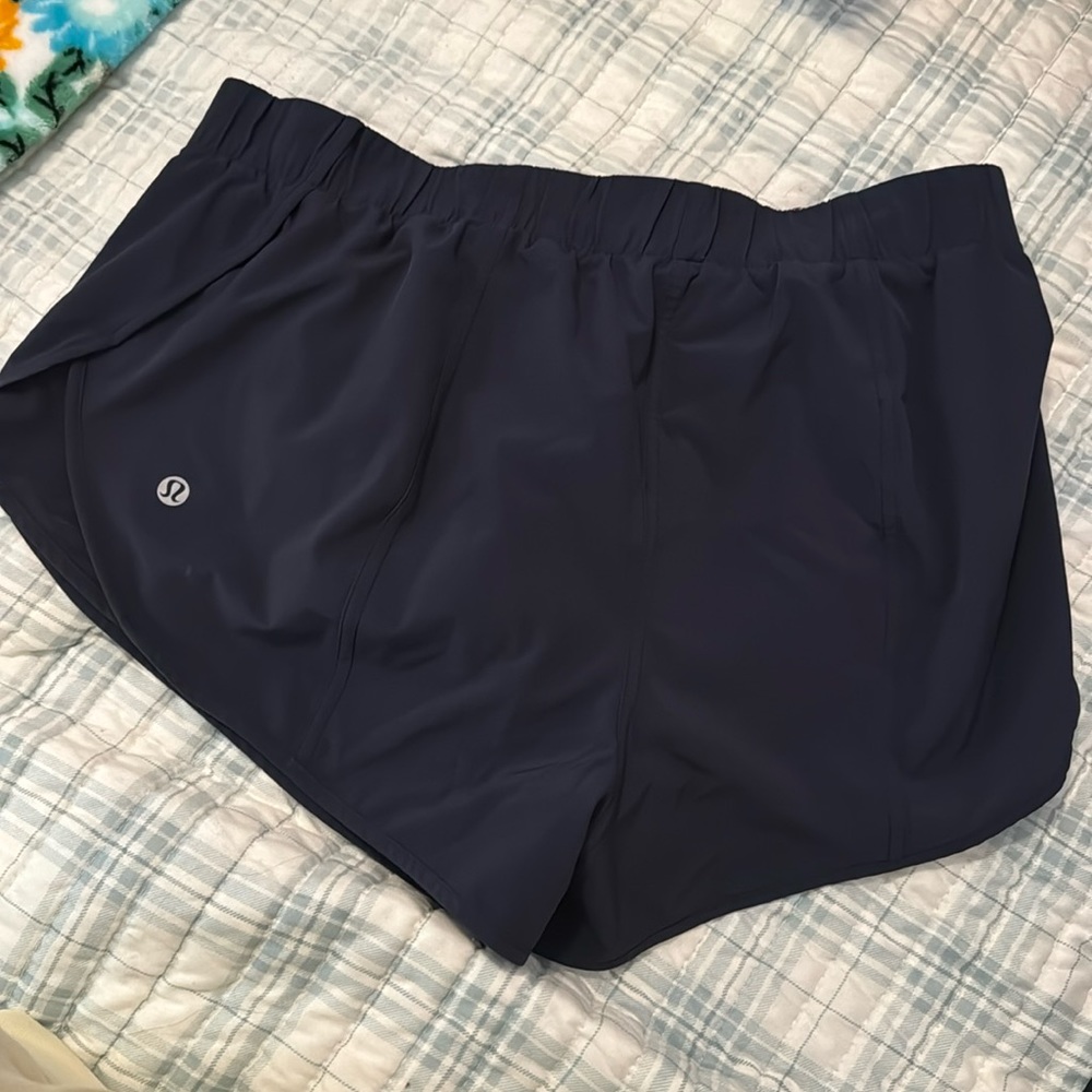 Lululemon hotty hot shorts in size 8 dark blue